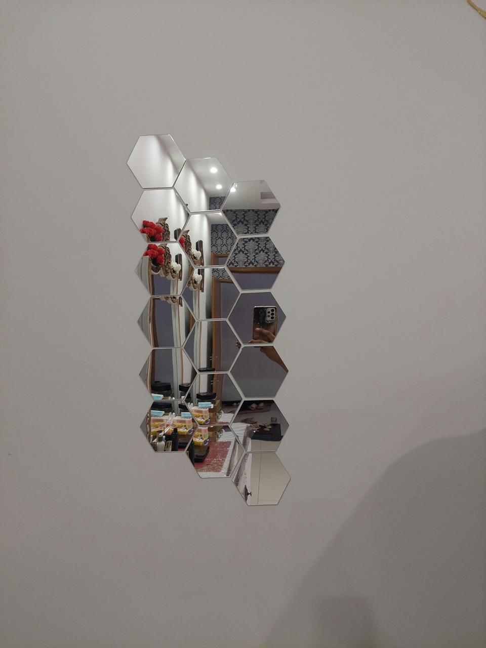 مرايات خلية نحل ديكور لاصقة من Pop Mart